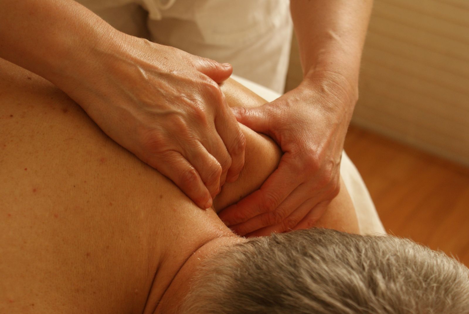 Chăm sóc cổ vai gáy